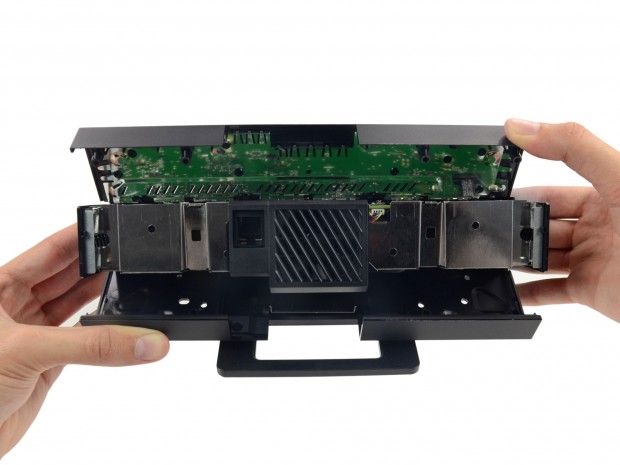 Das Innenleben der Xbox One Kinect (Bilder: iFixit)
