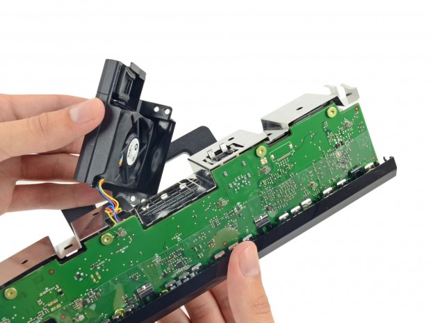 Das Innenleben der Xbox One Kinect (Bilder: iFixit)