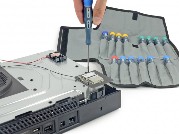 IFixit nimmt die Xbox One auseinander. (Bilder: iFixit)