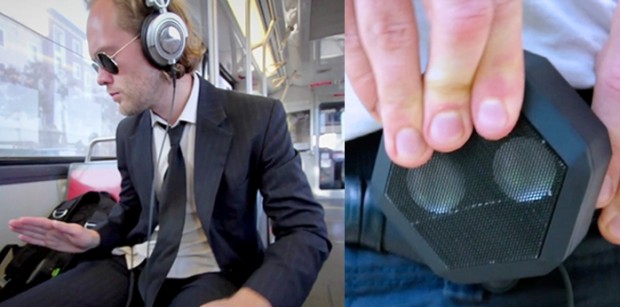 Die Audioausgabe erfolgt über Kopfhörer oder einen kleinen Lautsprecher. (Bild: Drumpants)