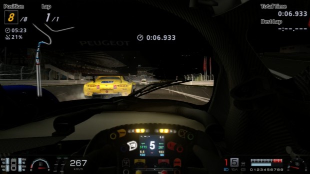 Ohne Scheinwerfer wären wir aufgeschmissen.