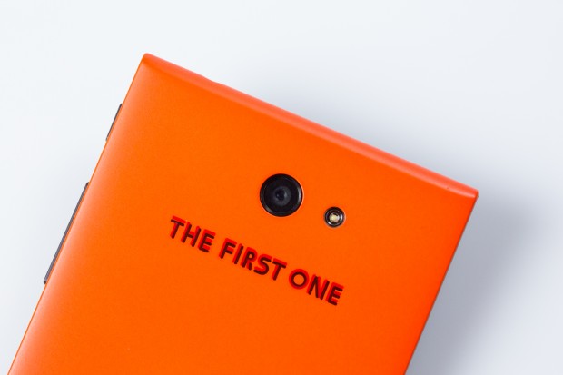 Auf der R&uuml;ckseite ist eine 8-Megapixel-Kamera eingebaut. (Bild: Fabian Hamacher/Golem.de)