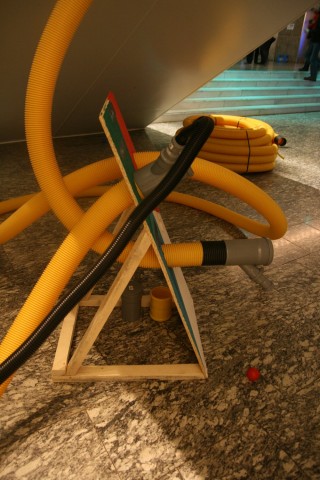 Besonders ordentlich sehen die Patchpanel nicht aus,... (Foto: Jörg Thoma/Golem.de)