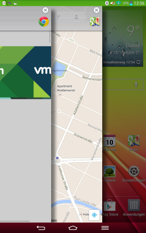 Mit Slide Aside legt der Nutzer bis zu drei Apps ab, um sie später wieder aufrufen zu können. (Screenshot: Golem.de)
