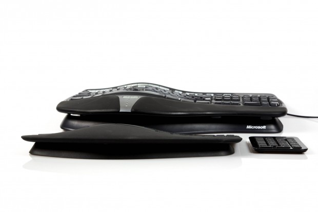Natural Ergonomic Keyboard 4000 im Vergleich zum Sculpt Ergonomic Keyboard (Bild: Nina Sebayang/Golem.de)