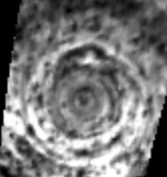 An diesem Tag hat Cassini auch dieses Schwarz-Weiß-Bild aufgenommen. (Foto: Nasa/JPL-Caltech/University of Arizona)