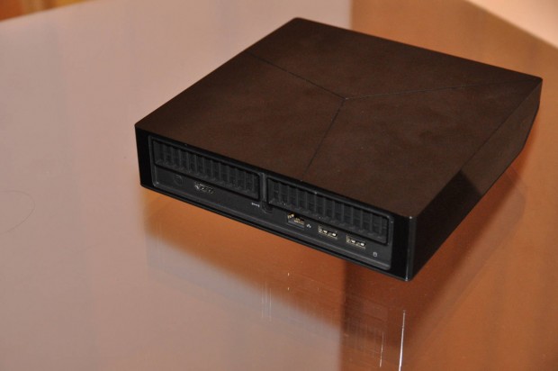 Die Steam Machine von Alienware als Gehäuse-Mockup (Foto: Nico Ernst/Golem.de)