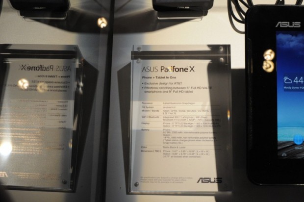 Asus stellt die Serie Zenfone sowie Padfone x und Padfone mini vor. (Fotos: Nico Ernst)