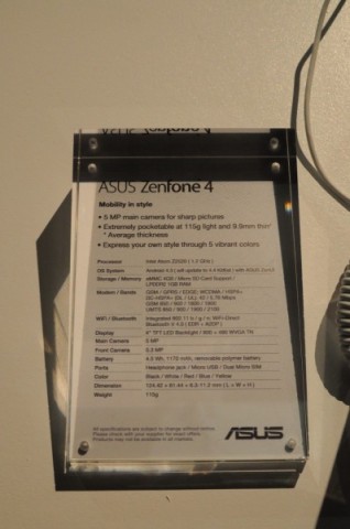 Asus stellt die Serie Zenfone sowie Padfone x und Padfone mini vor. (Fotos: Nico Ernst)