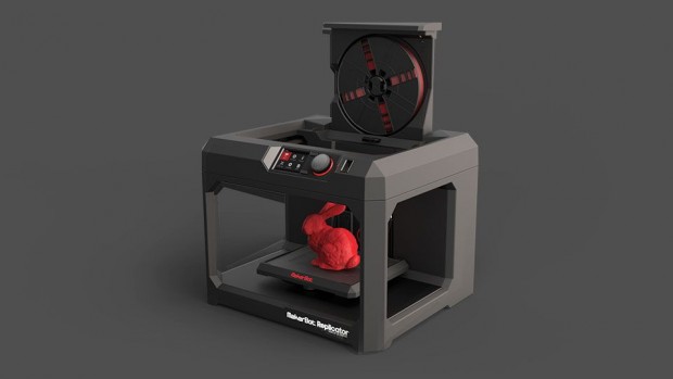 Er hat unter anderem ein neues Bedienkonzept mit Farbdisplay und Drehknopf bekommen. (Foto: Makerbot Industries)