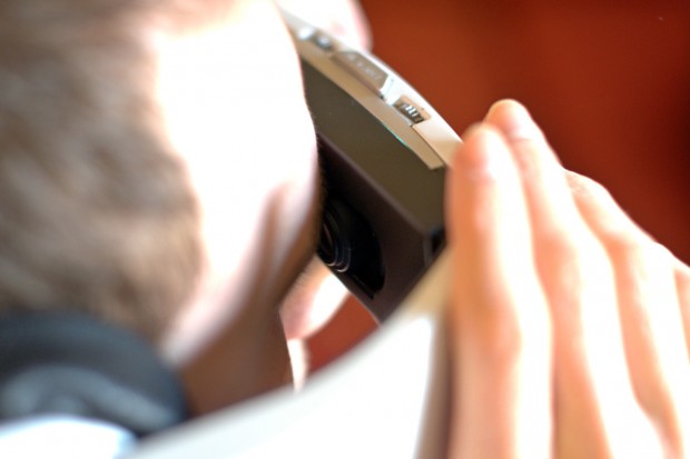 Das Bild wird auf die Netzhaut projiziert. (Bild: Andreas Sebayang/Golem.de)