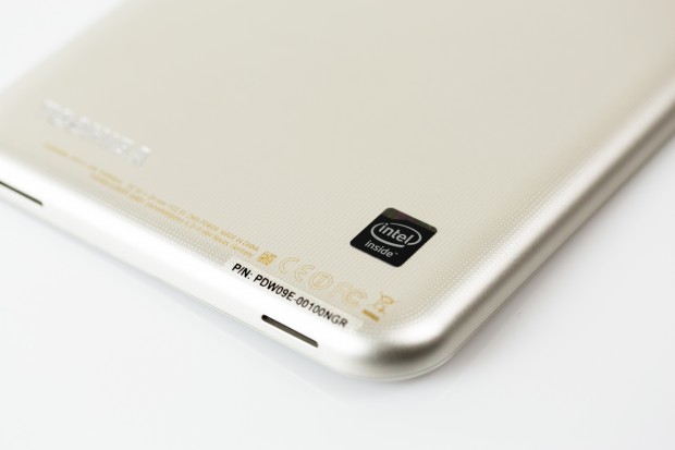 Intel inside - das Encore nutzt einen Atom Z3740. (Bild: Tobias Költzsch/Golem.de)