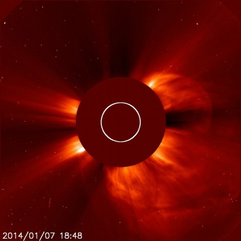 Ein Massenauswurf der Sonne am 7. Januar, der einen Partikelsturm auslöste, erzwang einen weiteren Aufschub um einen Tag. (Bild: Esa/Nasa/Soho)