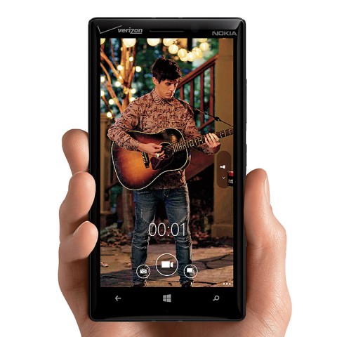 Das Windows-Phone-Smartphone hat einen 5 Zoll großen Bildschirm. (Bild: Nokia)