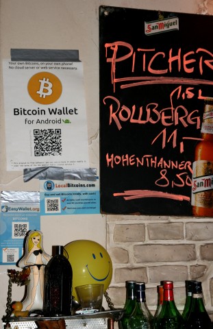 Im Room 77 lässt sich mit der virtuellen Währung bezahlen.