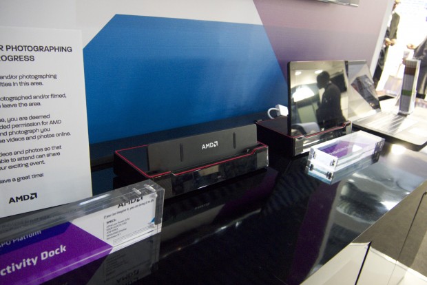 AMD hat auch eine Docklösung konstruiert, ... (Foto: Andreas Sebayang/Golem.de)