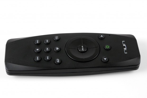 Das Navigieren durch die Menüs gelingt mit der Maus-Fernbedienung gut. (Bild: Nina Sebayang/Golem.de)