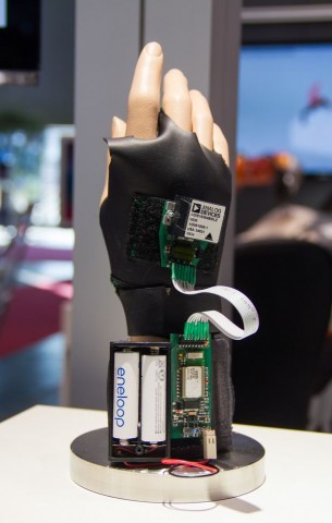 Dem ersten Prototypen fehlte es noch etwas an Eleganz. (Foto: Werner Pluta/Golem.de)