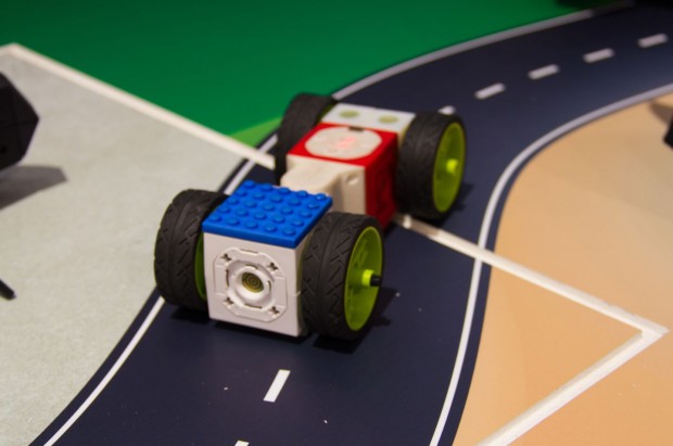 ... wie Jungs, die sich mehr für robotische Fahrzeuge interessieren. (Foto: Werner Pluta/Golem.de)