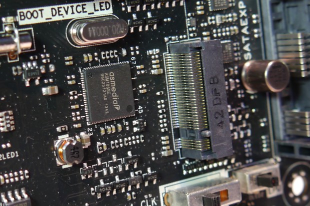 Der ASM106SE-Controller für Sata Express (Foto: Marc Sauter)