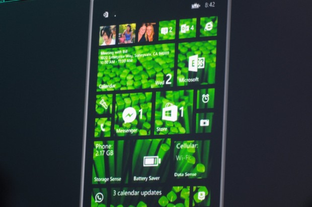 Die Tiles des Startbildschirms können jetzt mit einem Hintergrundbild versehen werden. (Bild: Andreas Sebayang/Golem.de)