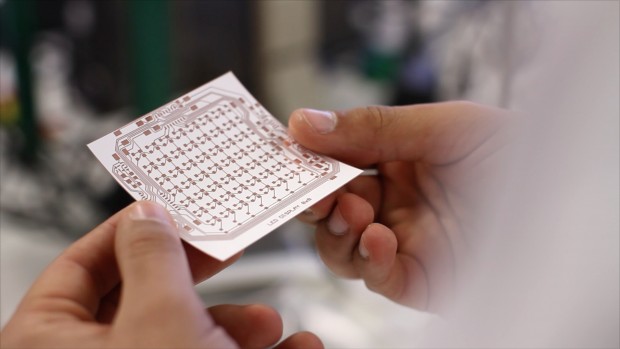 Unbestückte Platine der LED-Matrix (Foto: Ynvisible)