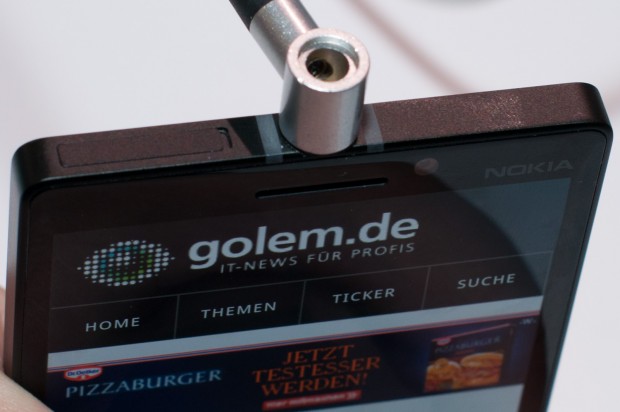 Die Kopfhörerbuchse befindet sich in der Mitte. (Foto: Andreas Sebayang/Golem.de)