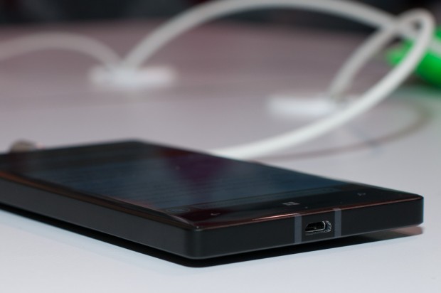 ... sind die abgerundeten Kanten des Displayschutzglases. (Foto: Andreas Sebayang/Golem.de)