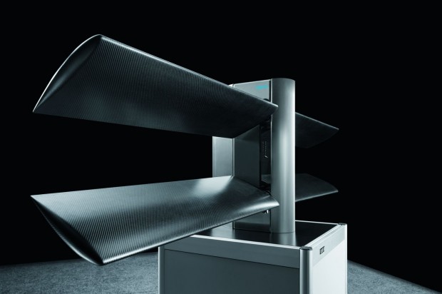 Die Flügelpaare bewegen sich gegenläufig nach oben... (Foto: Festo)