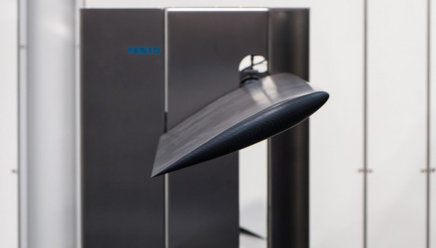 Der Flügel von der Seite. (Foto: Werner Pluta/Golem.de)