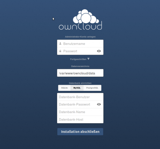 Beim ersten Start muss ein Admin-Konto sowie der Zugriff zur Datenbank eingerichtet werden.