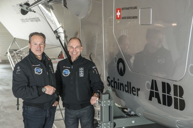 Mit Solar Impulse 2 wollen André Borschberg (l.) und Bertrand Piccard 2015 rund um den Globus fliegen. (Foto: Solar Impulse)