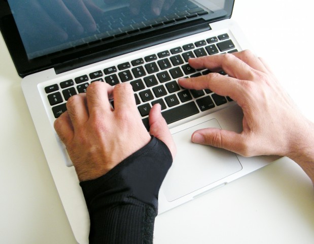 Das Design des Handschuhs gew&auml;hrleistet sicheren Halt und gute Bewegungsfreiheit. (Foto: Hugo Silva)