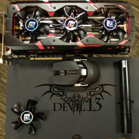 Radeon R9 290X Devil 13 (Bild: Fabian Hamacher/Golem.de)
