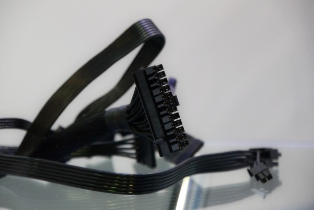 Die S12II-Serie gibt es ab August 2014 mit Flachbandkabeln (Bild: Marc Sauter/Golem.de)