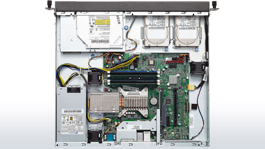 Lenovo Thinkserver RS140: Kompakter Rackserver für 530 Euro - Golem.de