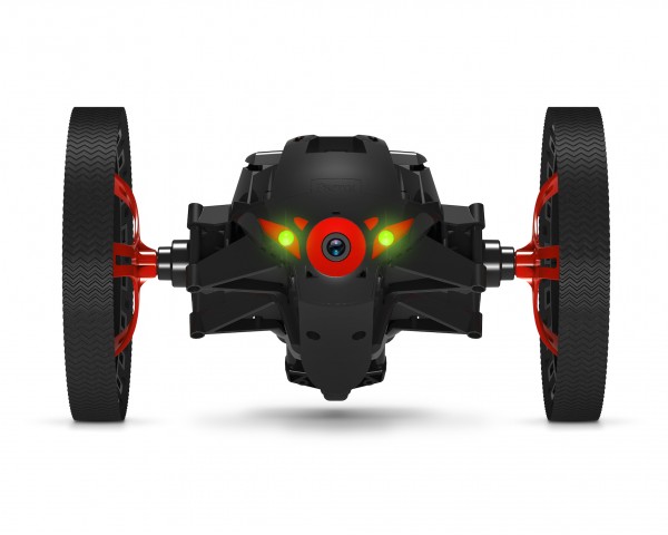 Die Drohne f&auml;hrt auch auf nur zwei R&auml;dern, ohne Heckabst&uuml;tzung. (Foto: Parrot)