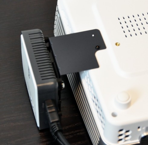 An aktuelle Benq-Beamer passt der Winkel f&uuml;r den Empf&auml;nger. (Bild: Nico Ernst/Golem.de)