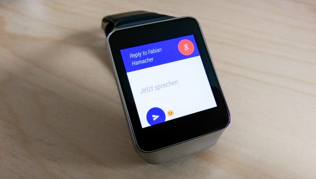 Whatsapp auf der Galaxy Live von Samsung (Bild: Tobias K&ouml;ltzsch/Golem.de)