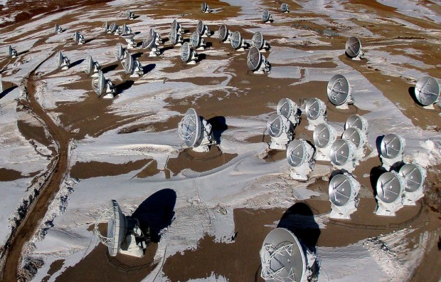 Alma in Chile ist mit 66 astronomischen Instrumenten das größte Radioteleskop der Welt. (Bild: Almaobservatory.org)