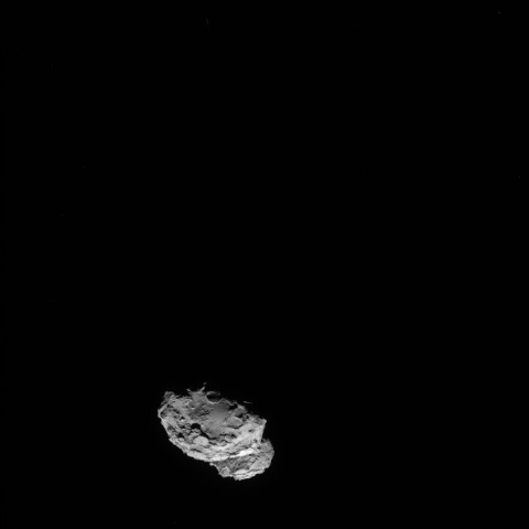 ... - wie diese beiden, die am 2. August 2014 entstanden. (Foto: ESA/Rosetta/NAVCAM)
