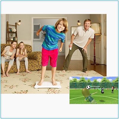 Nintendo hat das Balance Board zusammen mit Wii Fit verkauft. Mit dem Eingabegerät kann der Spieler Figuren steuern. (Bild: Nintendo.de)