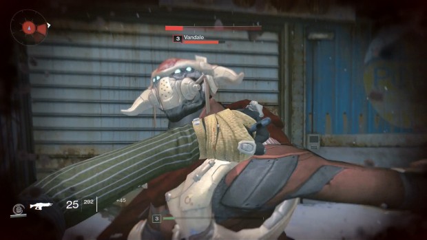 Mit dem Messer schalten wir Feinde schnell und zuverlässig aus.