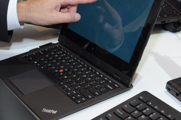 Die Detachable-Bauform ist für den mobilen Betrieb besser. (Foto: Andreas Sebayang/Golem.de)