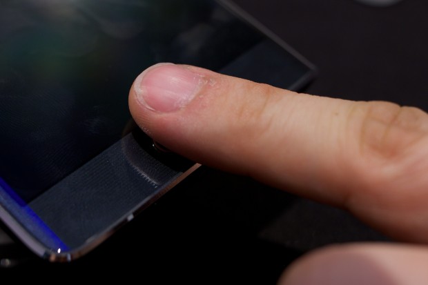Wie das Note 4 hat das Note Edge einen Fingerabdrucksensor. (Bild: Michael Wieczorek/Golem.de)