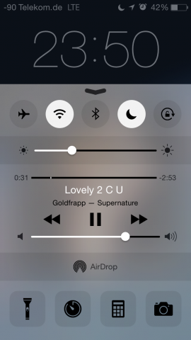 ... wurde vor allem das Kontrollzentrum leicht im Aussehen verändert. (Screenshot: Golem.de)