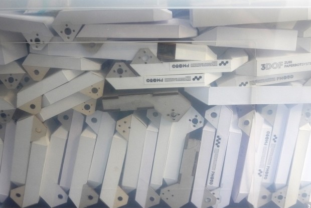 Über die Jahre hinweg haben sich sehr viele Prototypen für Beine angesammelt.(Foto: Zobotics)