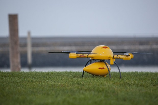 Gestartet wird in Norddeich am Strand. Auf Juist landet das UAV ebenfalls am Strand - von Menschen genutztes Gebiet wird nicht überflogen. (Foto: Nikolai Wolff, Fotoetage/DHL/Microdrones)