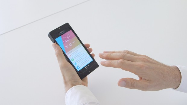 Smartphone mit Ultraschallgeste aufwecken (Bild: Elliptic Labs)