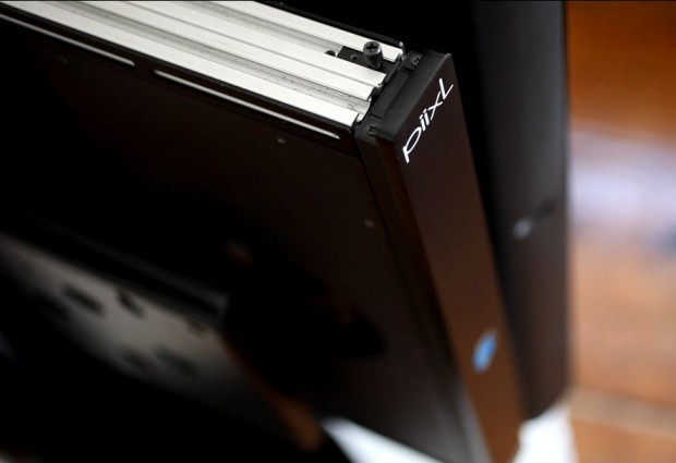 Piixl G-Pack: Der 2-Zoll-Huckepack-Spiele-PC fürs Wohnzimmer - Golem.de